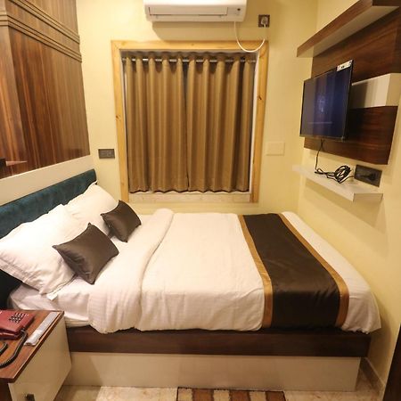 Mohar Residency Hotel Calcutta Exterior foto