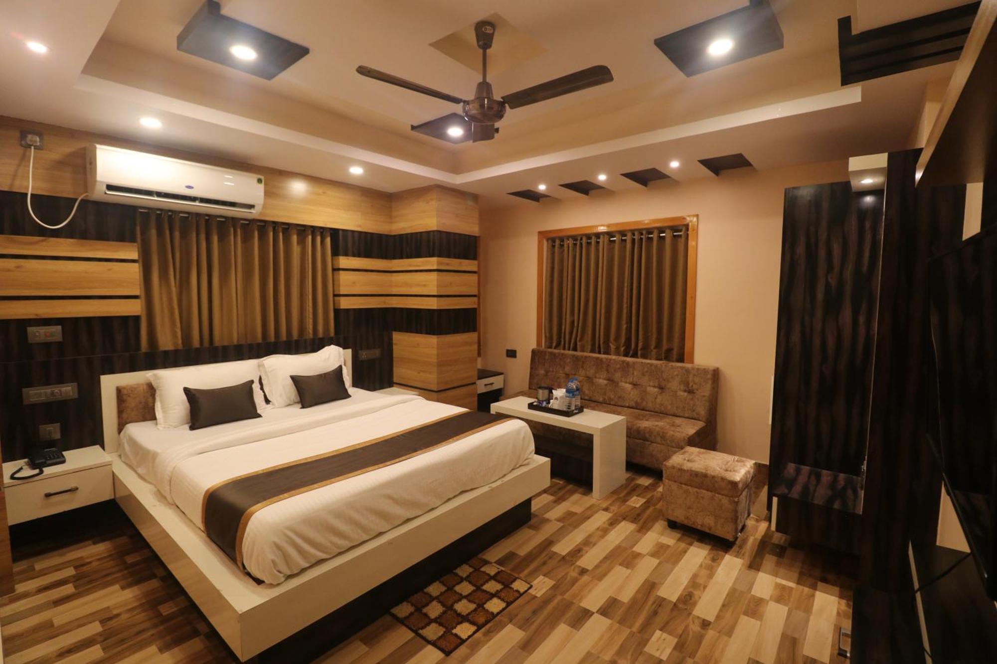 Mohar Residency Hotel Calcutta Exterior foto