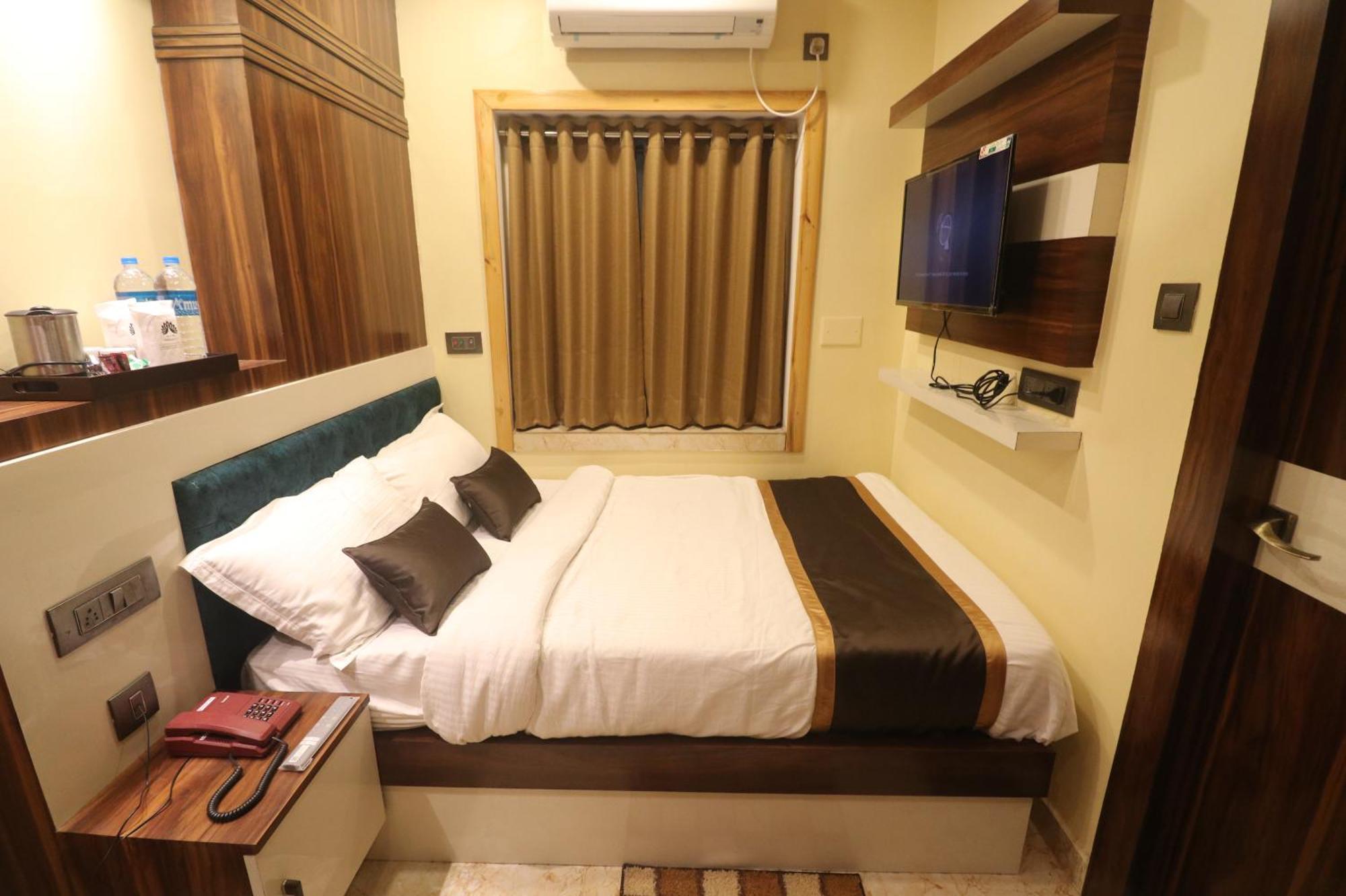 Mohar Residency Hotel Calcutta Exterior foto