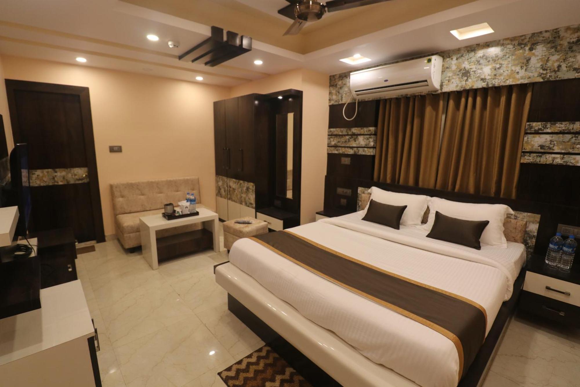 Mohar Residency Hotel Calcutta Exterior foto