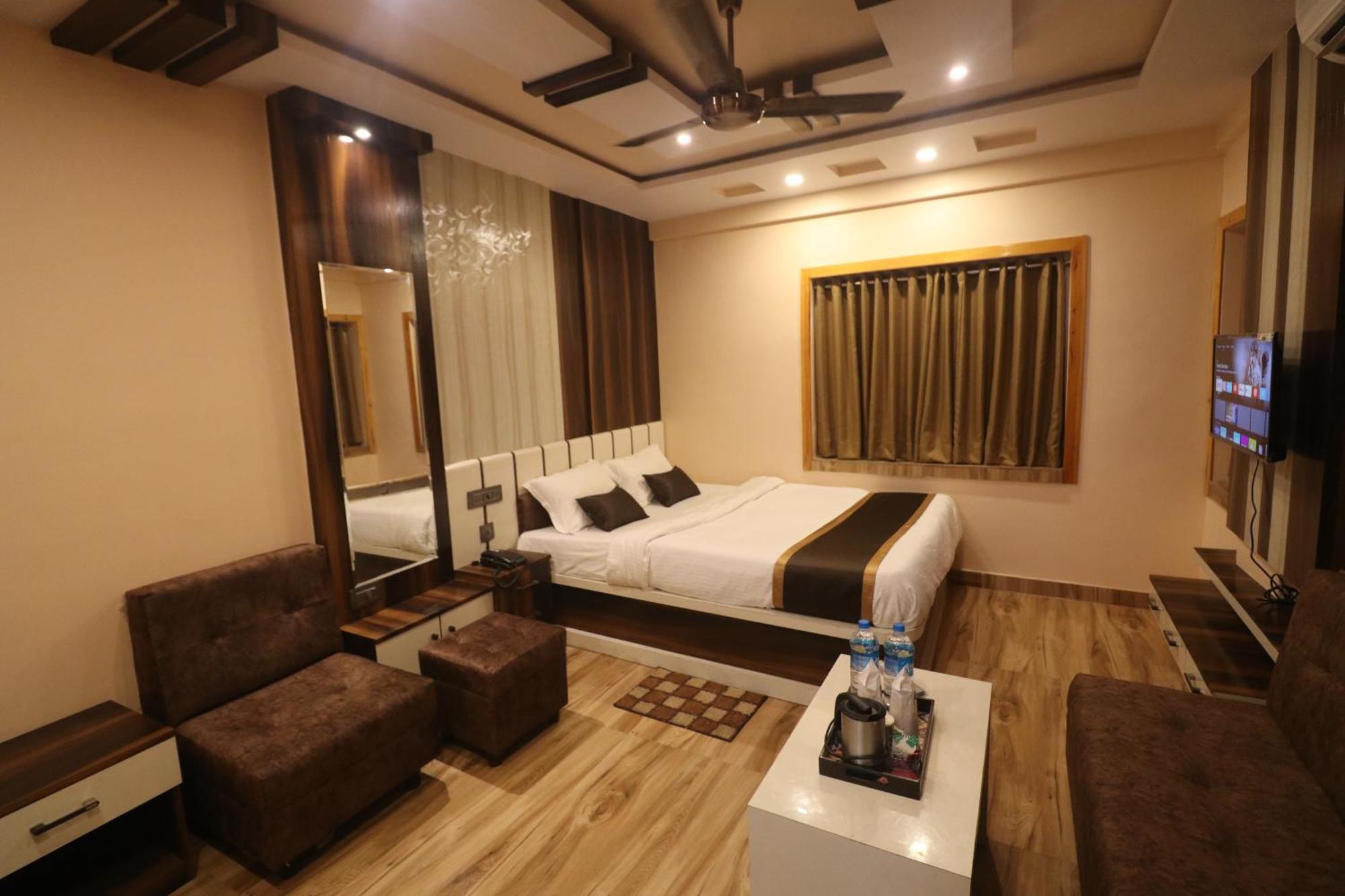 Mohar Residency Hotel Calcutta Exterior foto