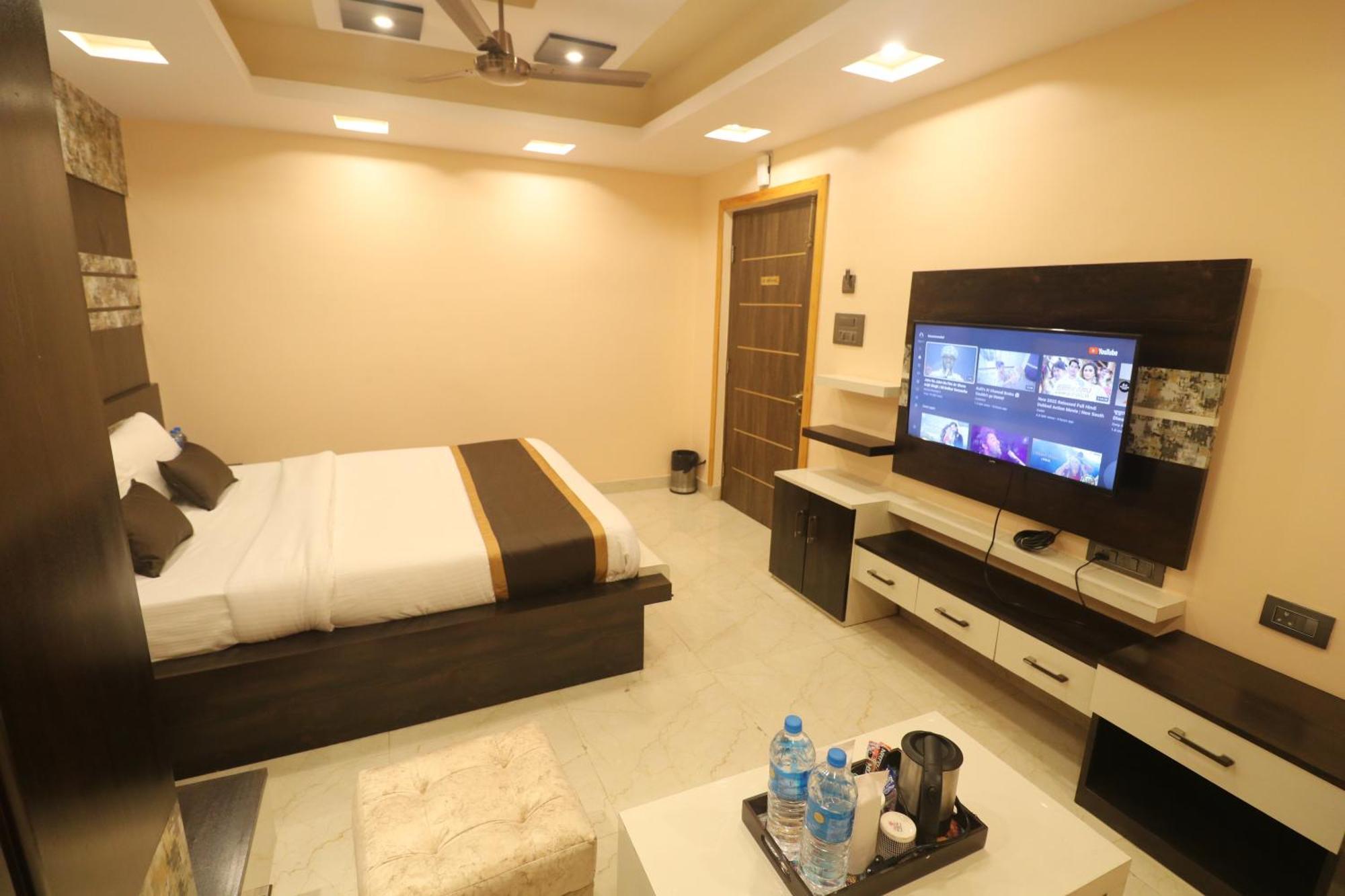 Mohar Residency Hotel Calcutta Exterior foto