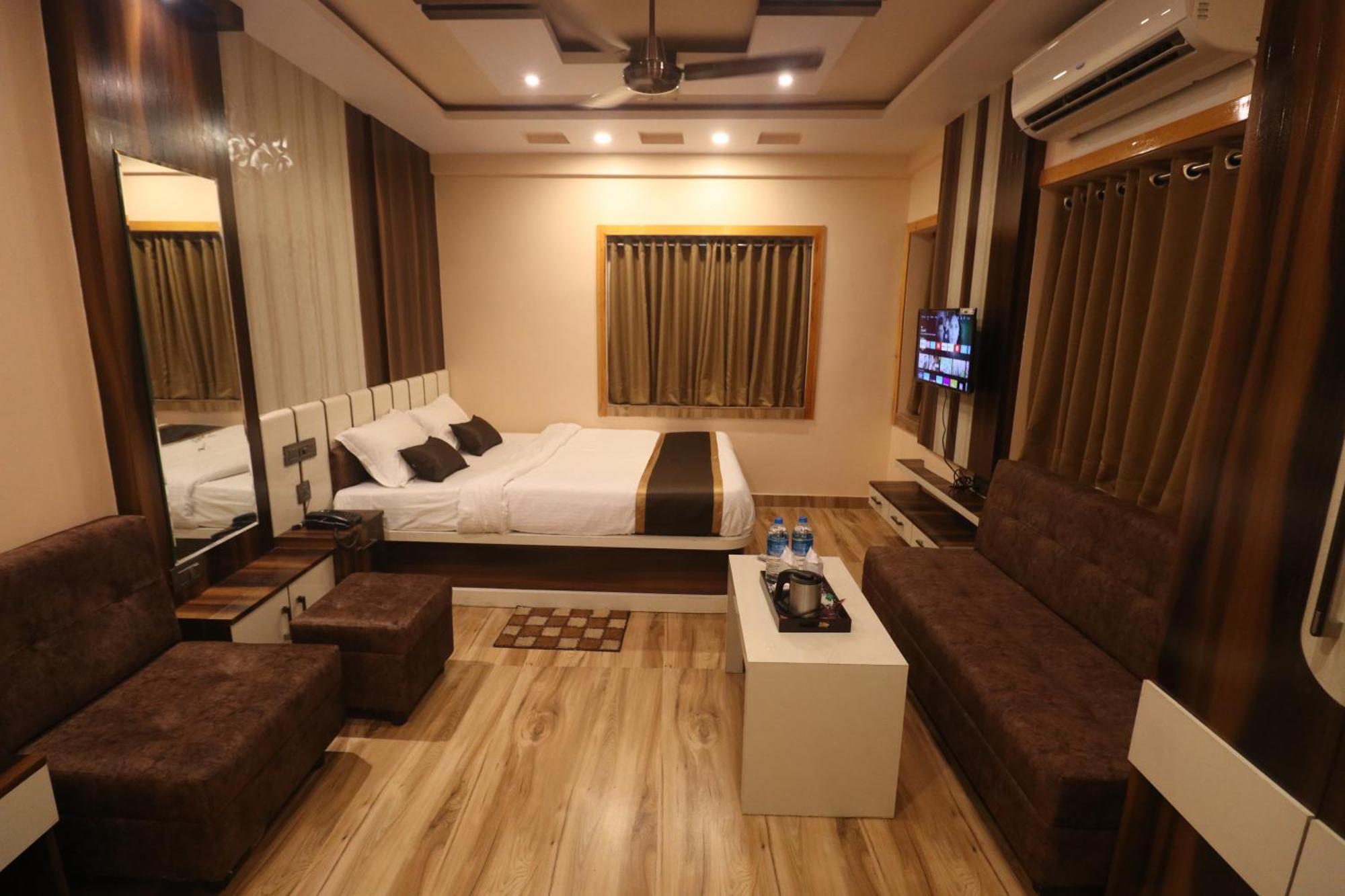 Mohar Residency Hotel Calcutta Exterior foto