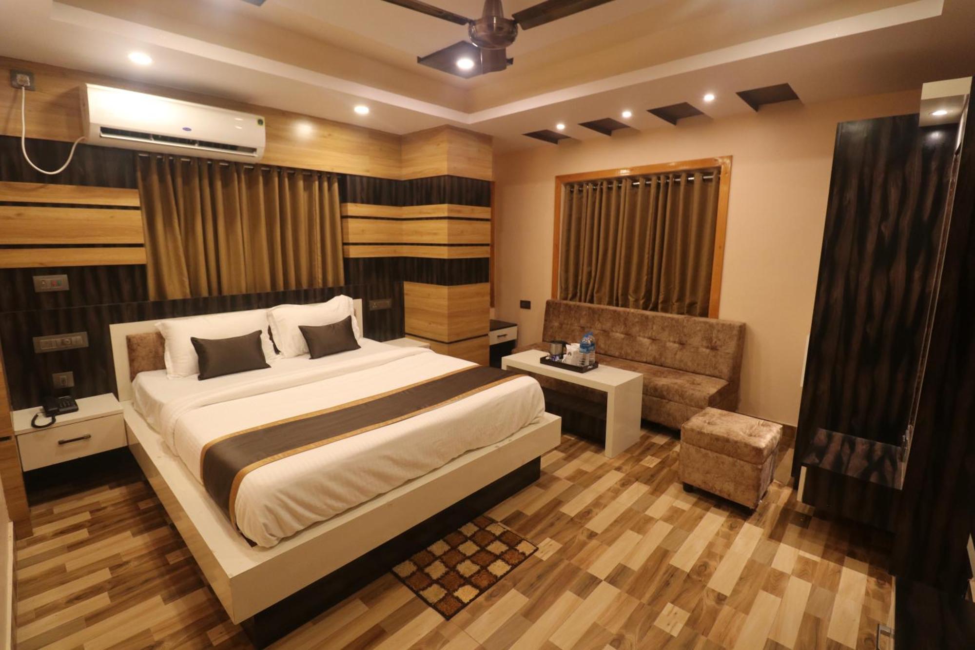 Mohar Residency Hotel Calcutta Exterior foto